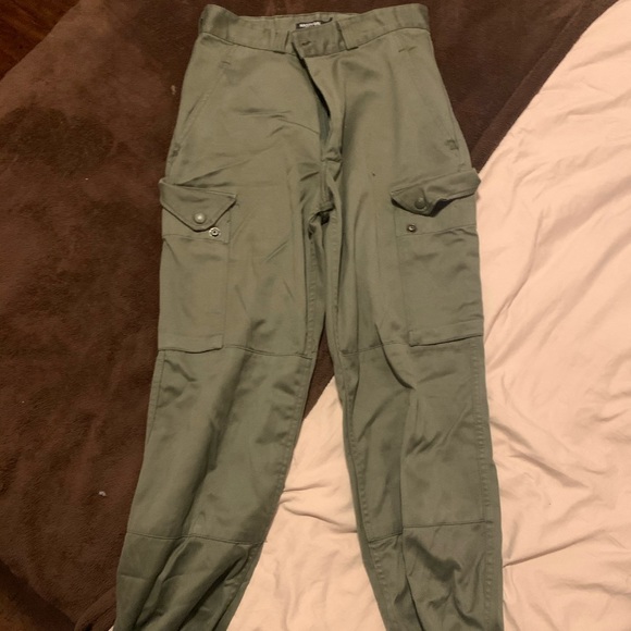 green cargo pants - Picture 2 of 3